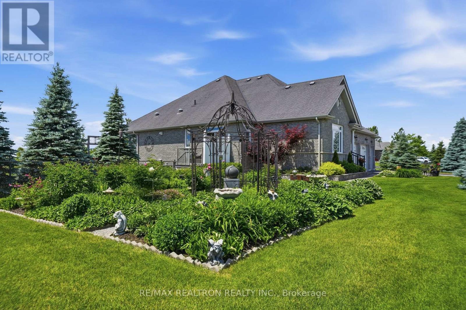 17 Brolley Crescent, Essa, Ontario  L0L 2N2 - Photo 45 - N13592152