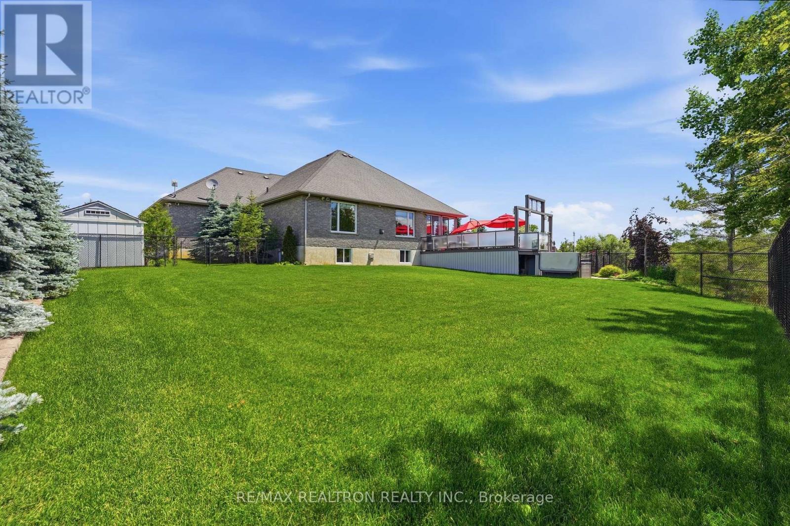 17 Brolley Crescent, Essa, Ontario  L0L 2N2 - Photo 46 - N13592152