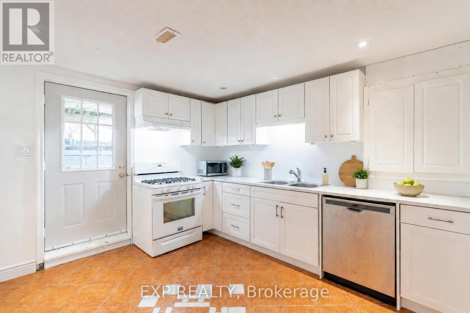 14 Bourgeois Beach Road, Tay (Victoria Harbour), Ontario  L0K 2A0 - Photo 4 - S13592050