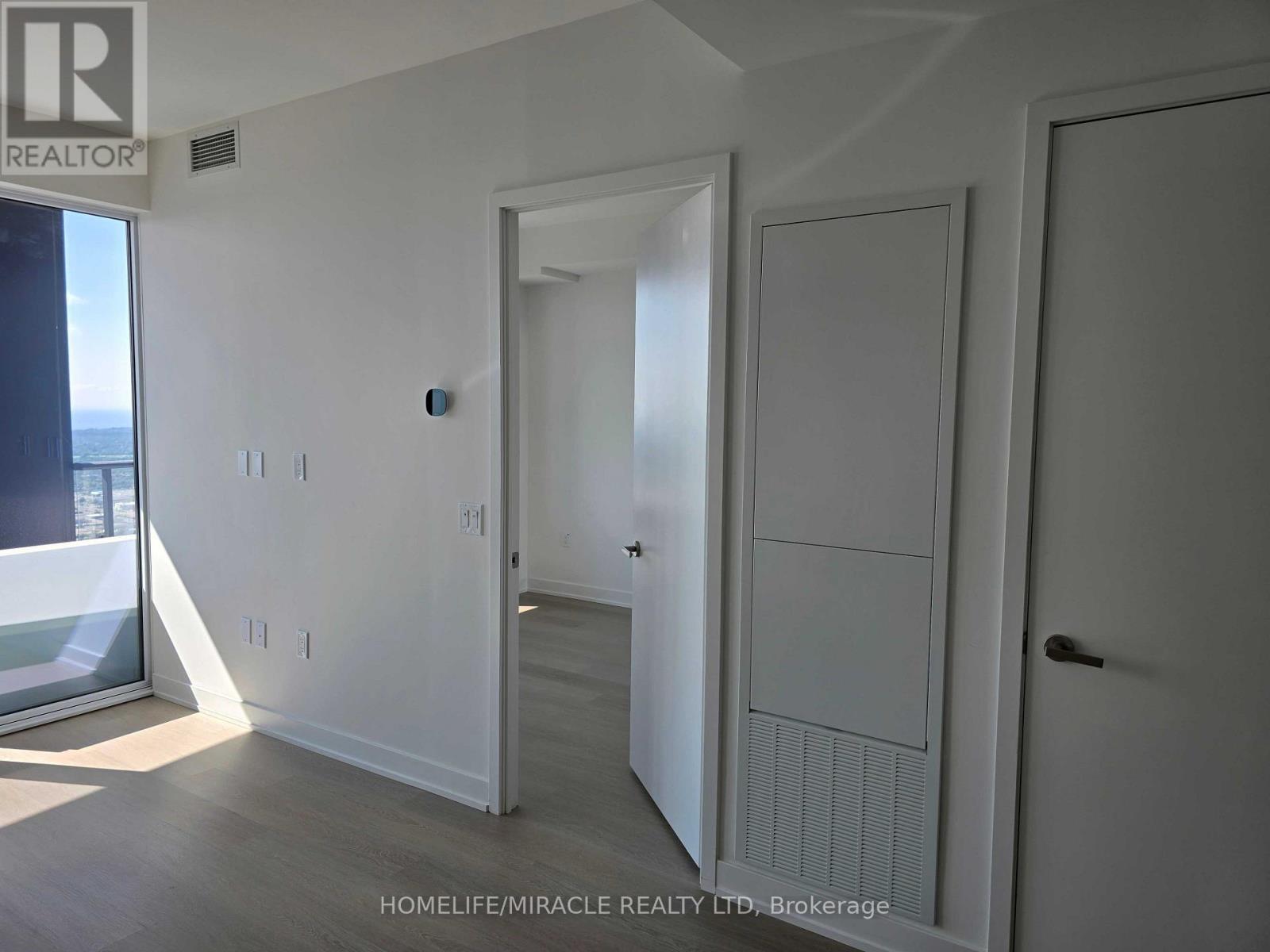 6009 - 448 Burnhamthorpe Road W, Mississauga, Ontario  L5B 0R6 - Photo 10 - W13592032