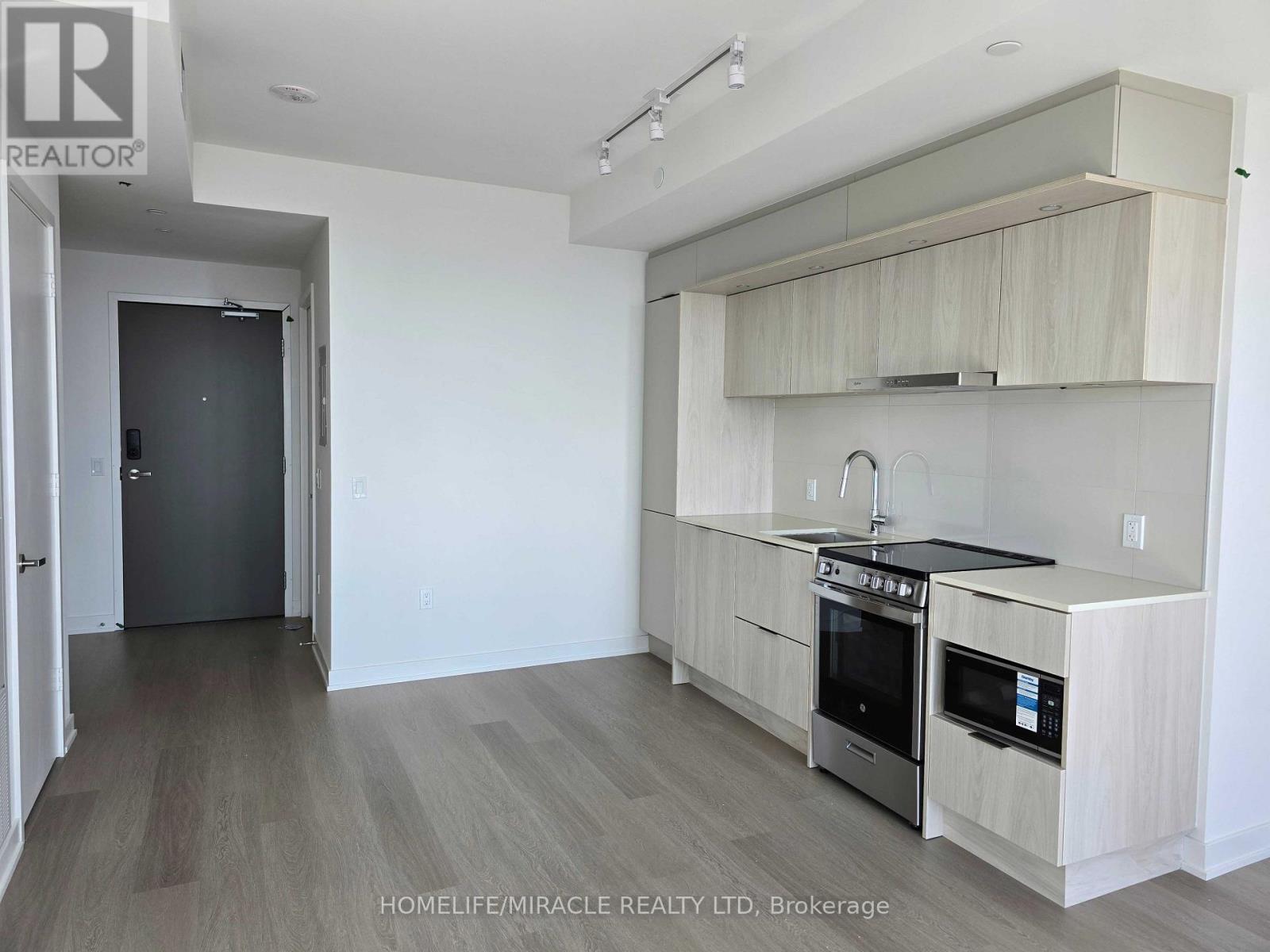 6009 - 448 Burnhamthorpe Road W, Mississauga, Ontario  L5B 0R6 - Photo 3 - W13592032