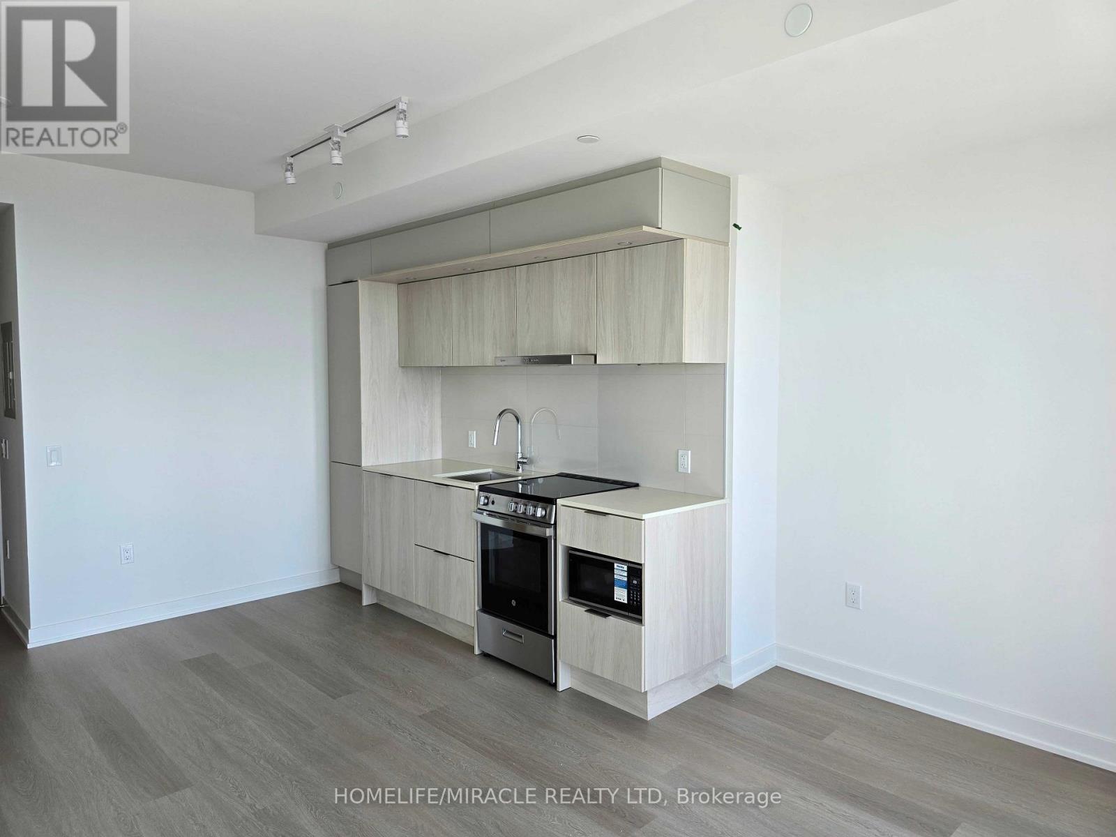 6009 - 448 Burnhamthorpe Road W, Mississauga, Ontario  L5B 0R6 - Photo 5 - W13592032