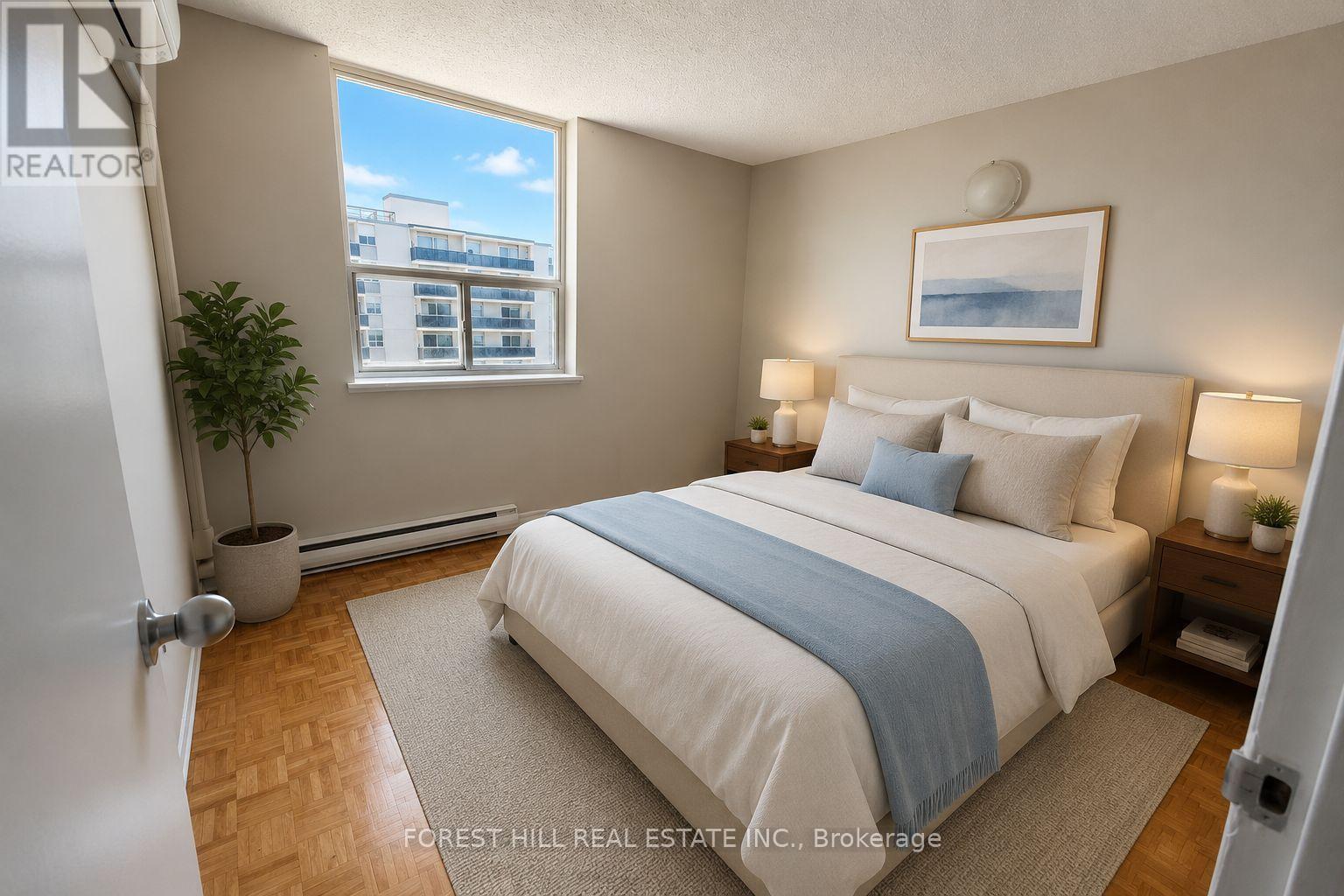1004 - 2590 Arygle Road, Mississauga, Ontario  L5B 1V3 - Photo 2 - W13592210