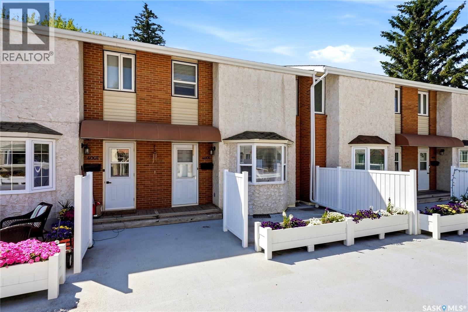 4005 Gordon Road, Regina, Saskatchewan  S4S 6G6 - Photo 2 - SK043243