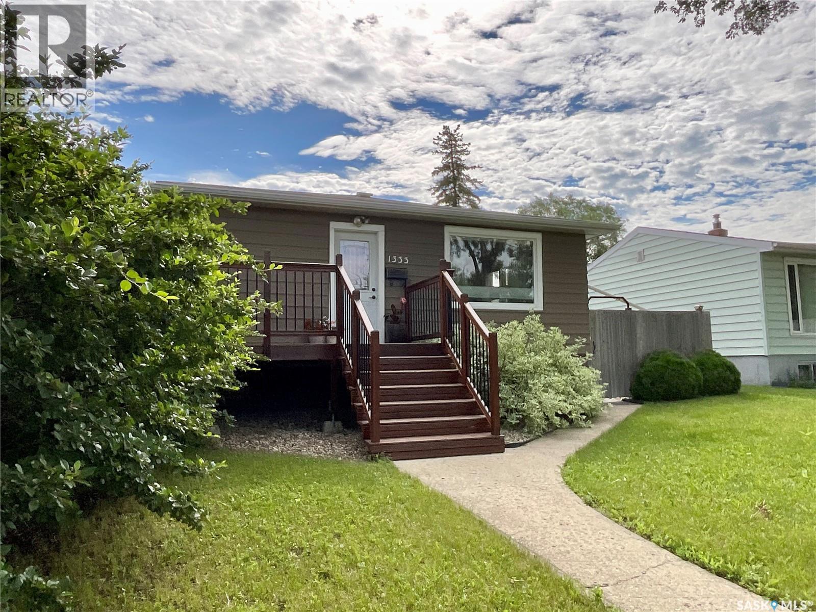 1333 Empress Street, Regina, Saskatchewan  S4T 5E6 - Photo 2 - SK043138