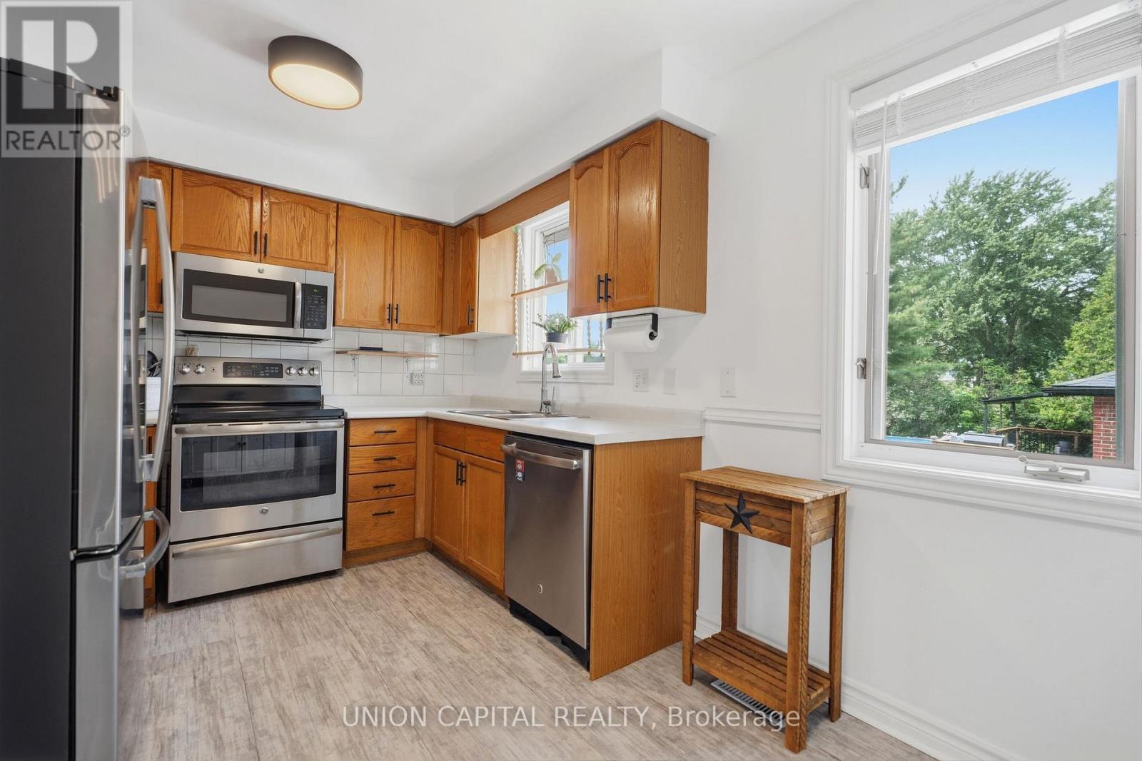 6699 Montrose Road, Niagara Falls, Ontario  L2H 3E3 - Photo 11 - X13592208