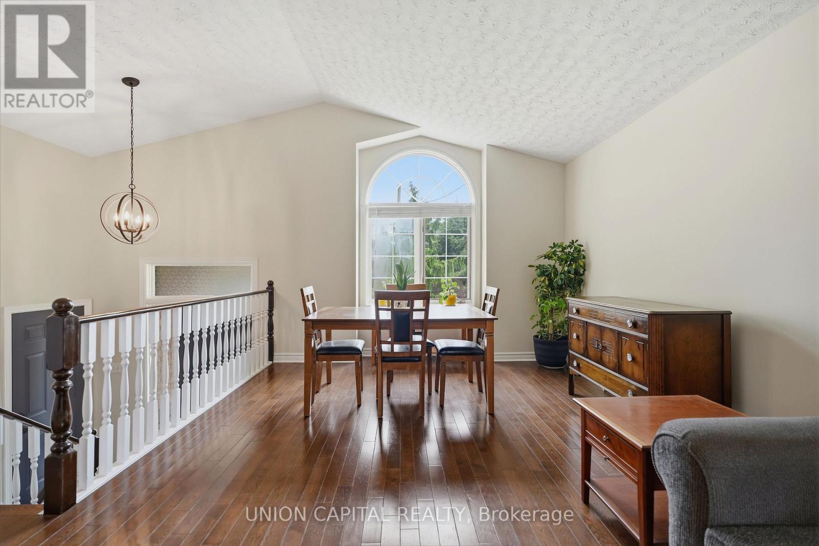 6699 Montrose Road, Niagara Falls, Ontario  L2H 3E3 - Photo 5 - X13592208