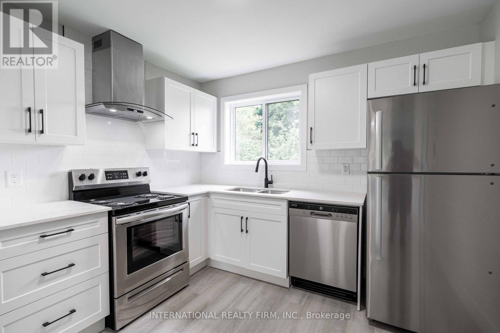 4 - 81 King Edward Avenue, London South, Ontario  N5Z 3S7 - Photo 2 - X13592214