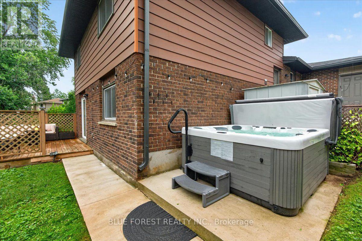 1885 Aldersbrook Road, London North, Ontario  N6G 3R4 - Photo 47 - X13592382