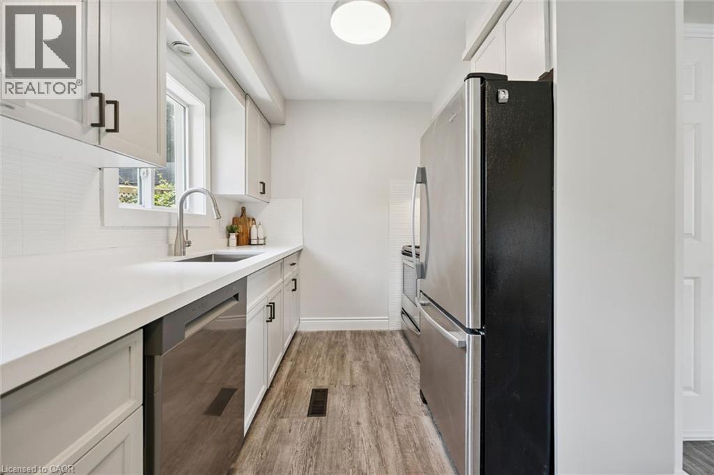 196 Walker Street, Cambridge, Ontario  N3C 2C2 - Photo 14 - 40848795