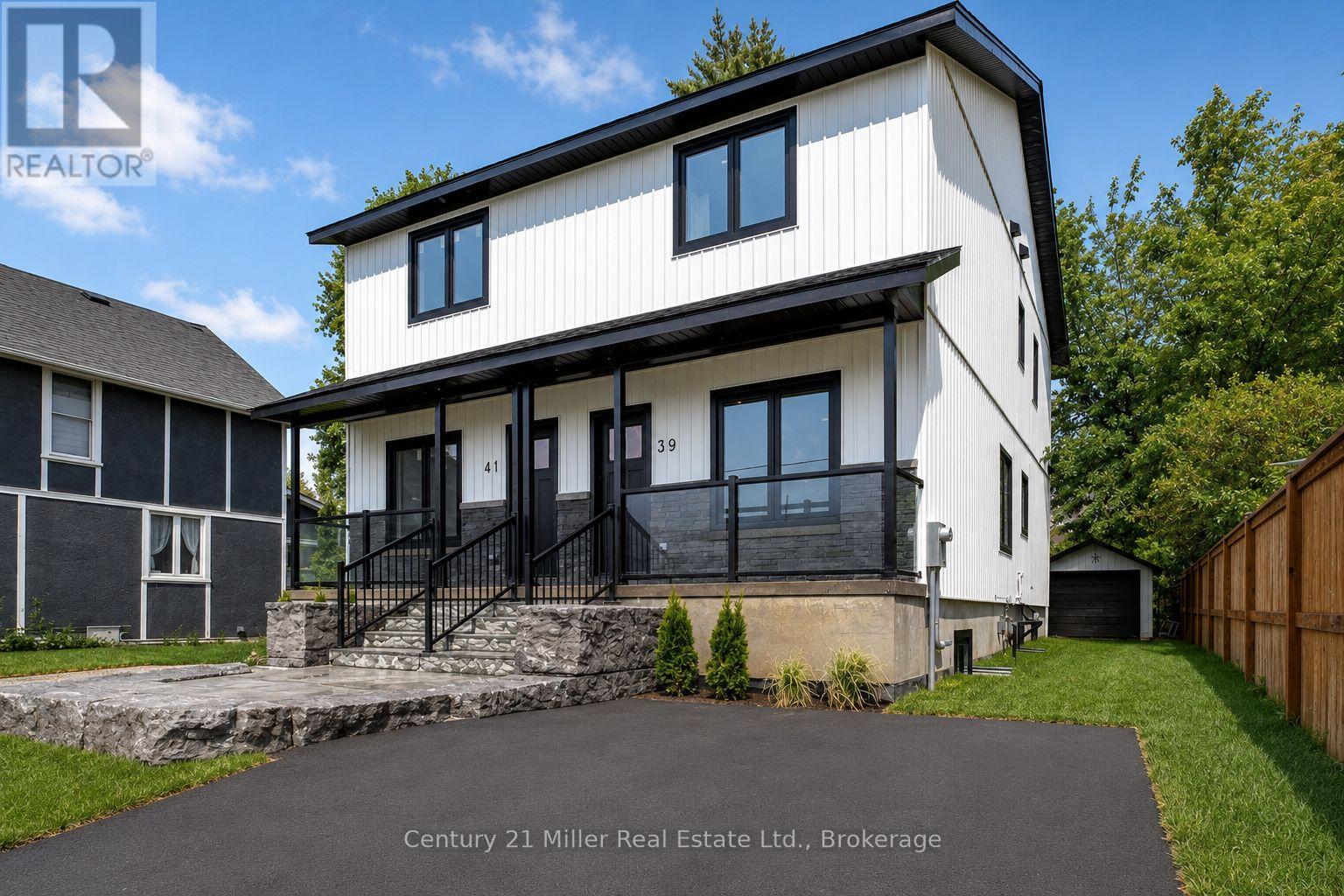 39 VICTORIA STREET, Halton Hills, Ontario