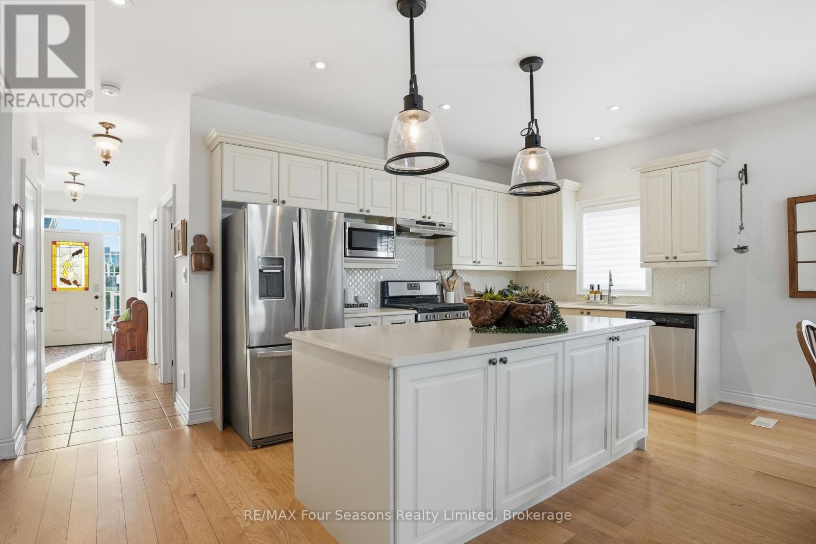 33 - 34 Kari Crescent, Collingwood, Ontario  L9Y 0Z6 - Photo 6 - S13592542