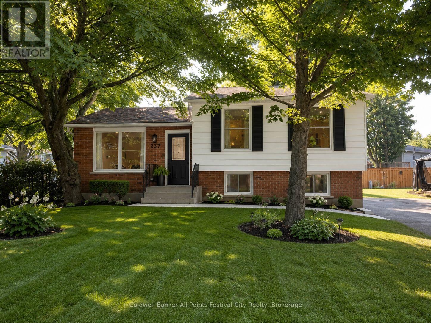 237 WELLINGTON STREET, West Perth, Ontario