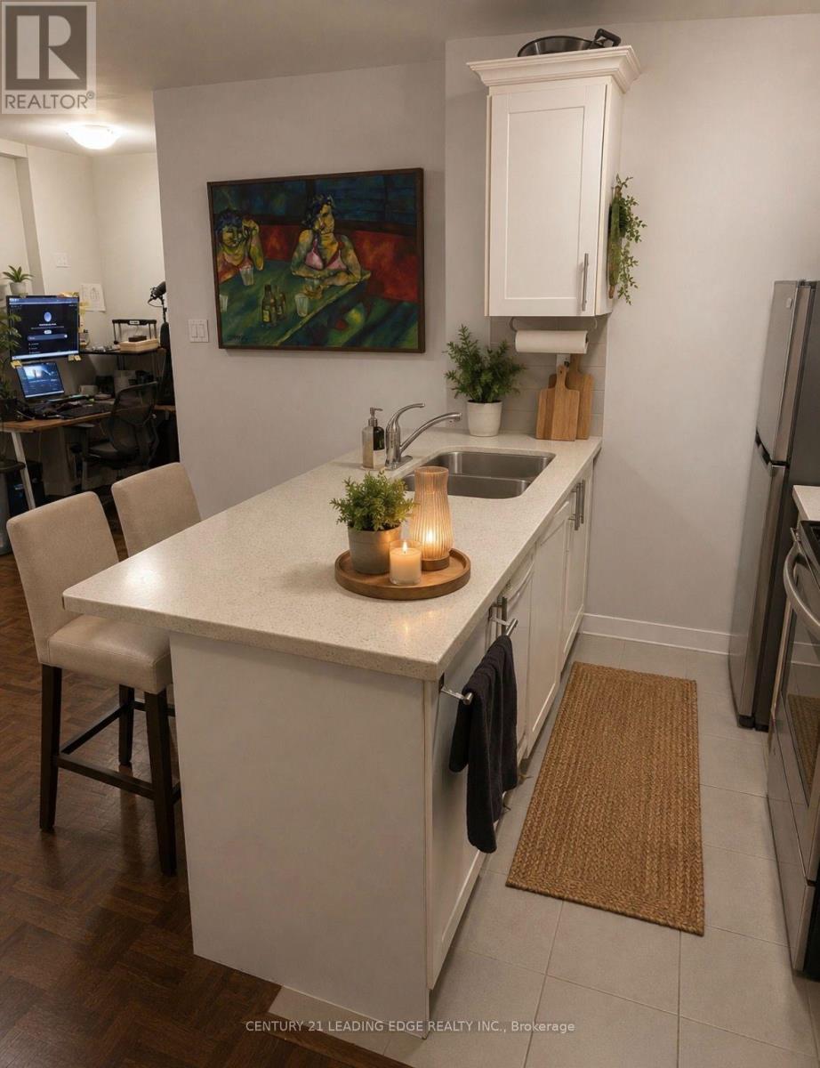 1109 - 103 Avenue Road, Toronto, Ontario  M5R 2G9 - Photo 3 - C13592460