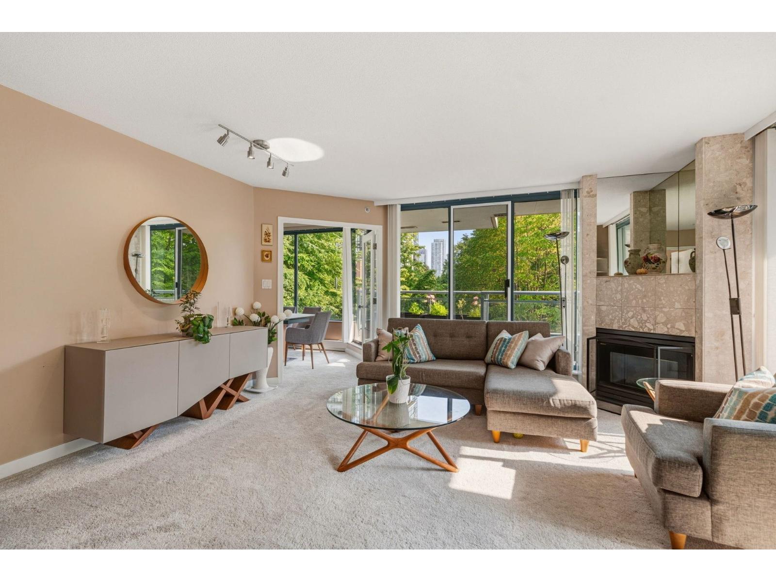 203 13353 108 Avenue, Surrey, British Columbia  V3T 5T5 - Photo 2 - R3147795
