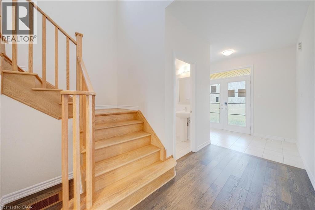 52 Explorer Way, Thorold, Ontario  L2V 0K3 - Photo 5 - 40844878