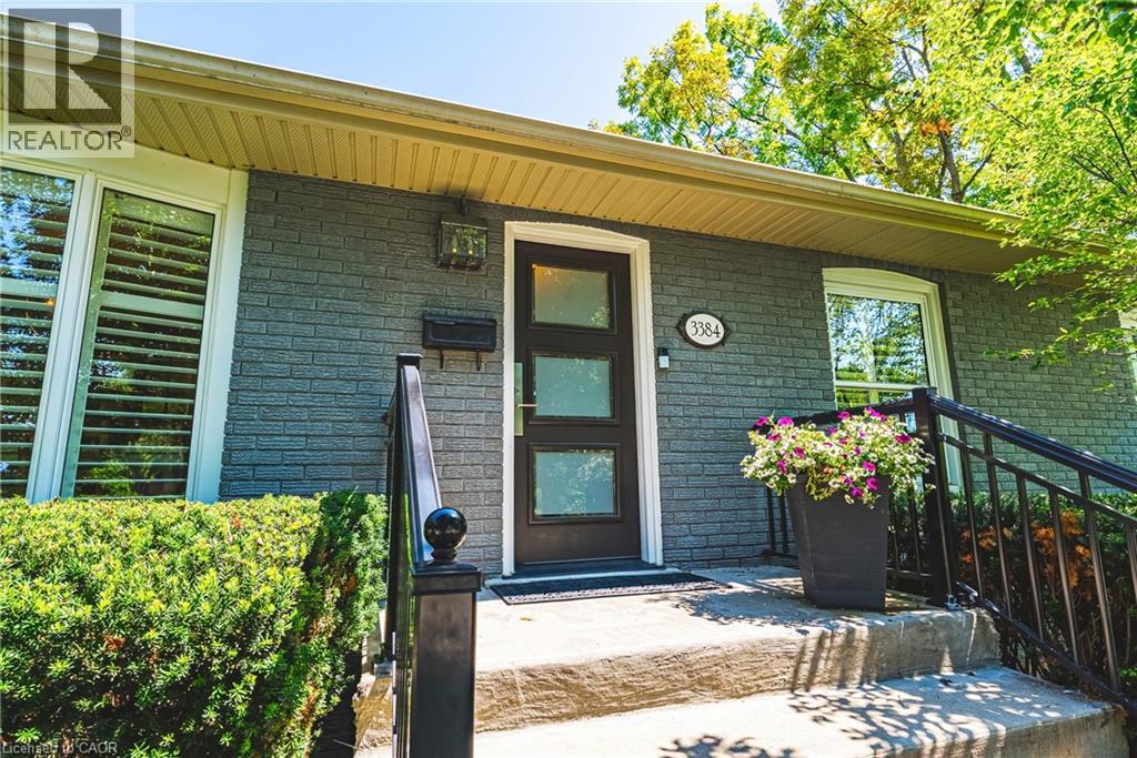 3384 MANFRED Drive, Burlington, Ontario