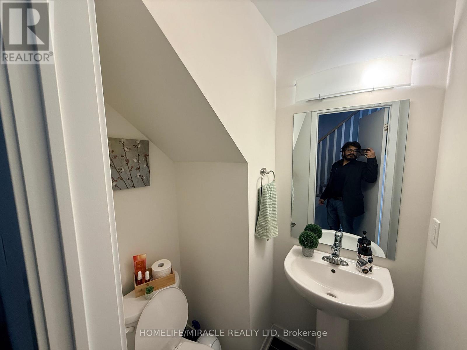 323 - 1460 Whites Road, Pickering, Ontario  L1V 1R4 - Photo 8 - E13592416