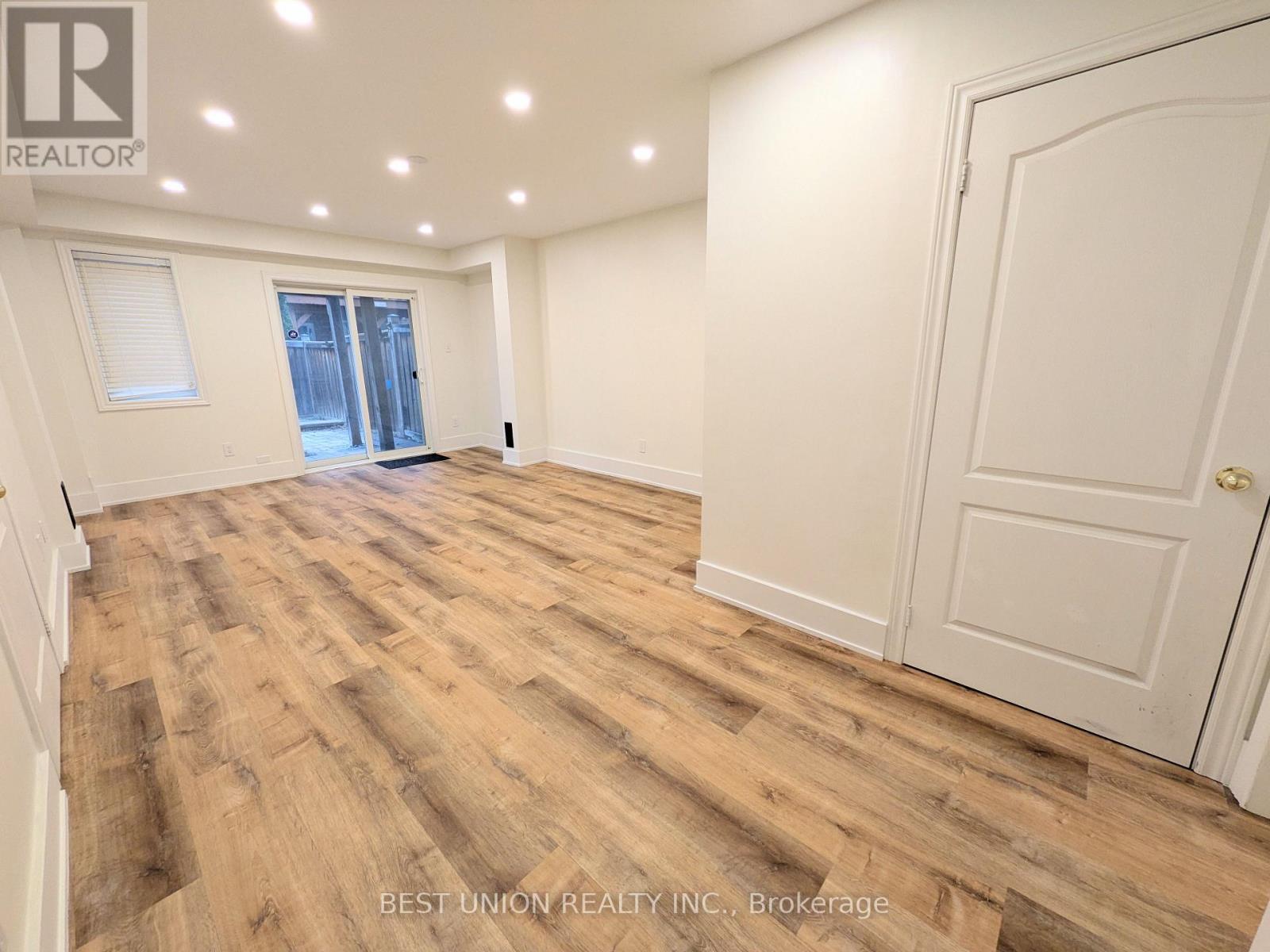1596 Brandy Court, Pickering, Ontario  L1X 0C8 - Photo 14 - E13592540