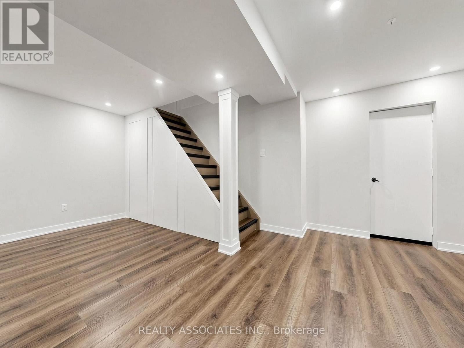 96 Zinnia Place S, Vaughan, Ontario  L4L 6G7 - Photo 41 - N13592408