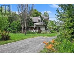 56 LOCHWINNOCH ROAD, McNab/Braeside, Ontario