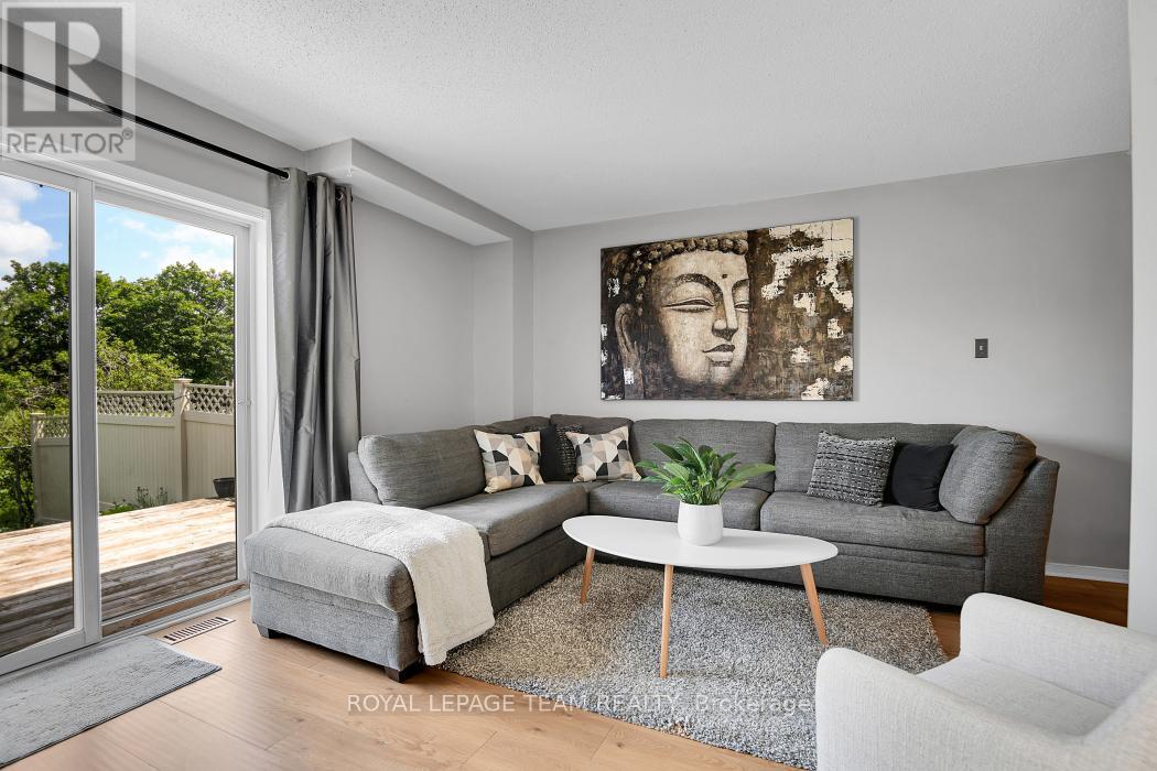 1443 Caravel Crescent, Ottawa, Ontario  K1E 3P5 - Photo 4 - X13592452