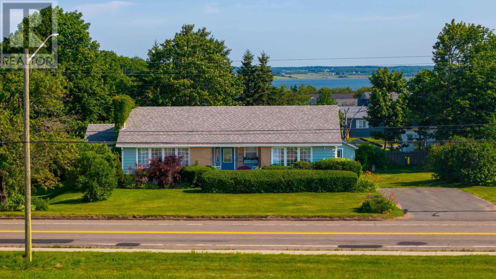165 Bunbury Road, Stratford, Prince Edward Island  C1B 1V3 - Photo 3 - 202618289