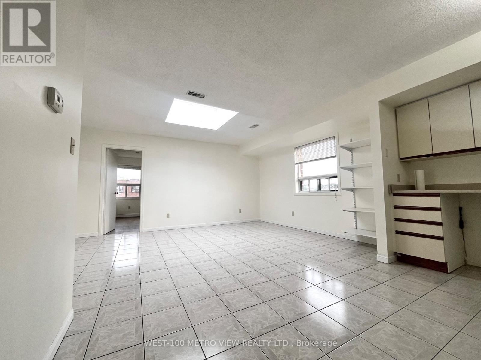 3a - 1686 St Clair Avenue W, Toronto, Ontario  M6G 1C6 - Photo 3 - W13592462