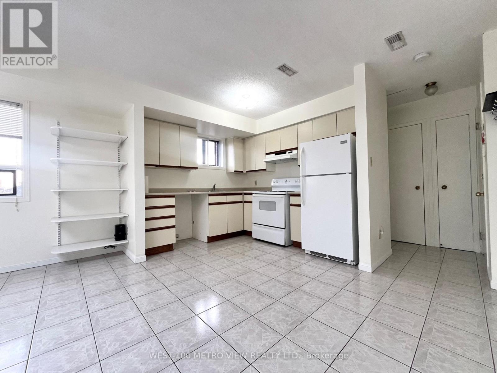 3a - 1686 St Clair Avenue W, Toronto, Ontario  M6G 1C6 - Photo 4 - W13592462