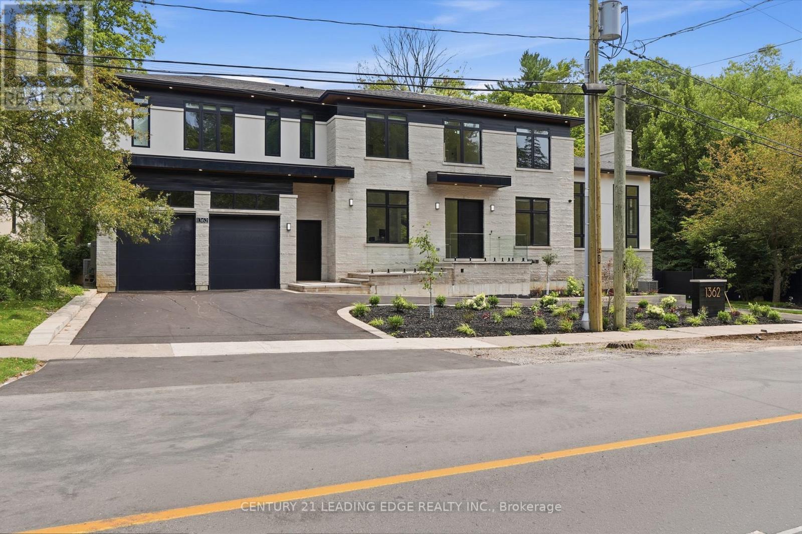 1362 Devon Road, Oakville, Ontario  L6J 2M1 - Photo 2 - W13592480