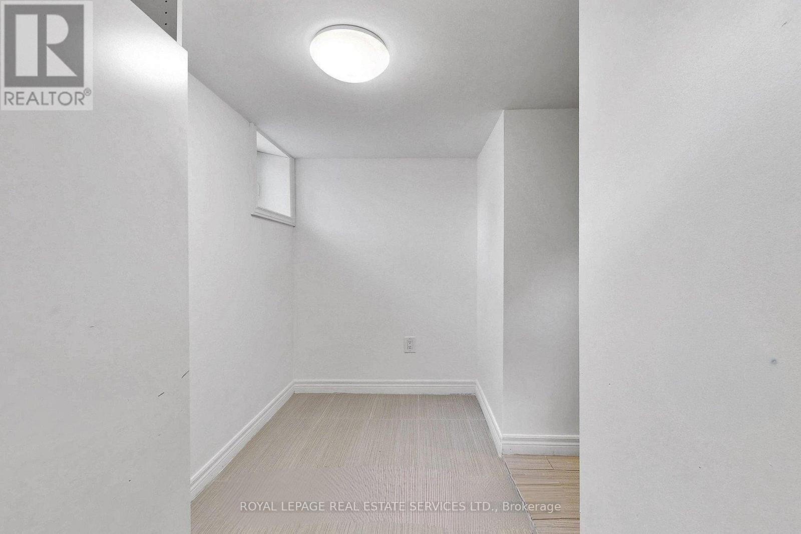 Lower - 119 Essex Street, Toronto, Ontario  M6G 1T4 - Photo 2 - W13592506
