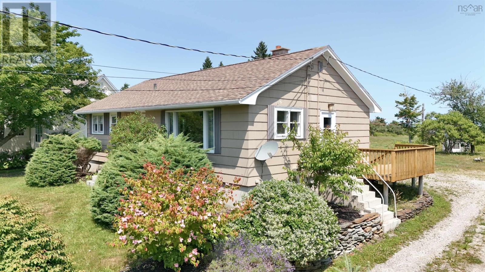 911 Highway 335, West Pubnico, Nova Scotia  B0W 3S0 - Photo 1 - 202528411