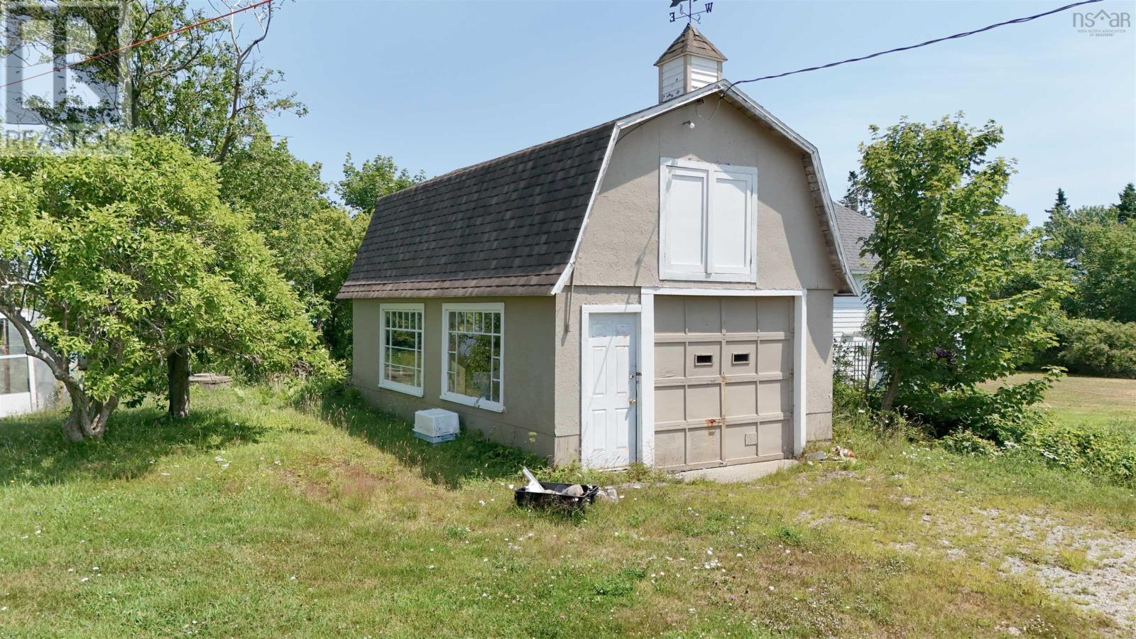 911 Highway 335, West Pubnico, Nova Scotia  B0W 3S0 - Photo 8 - 202528411