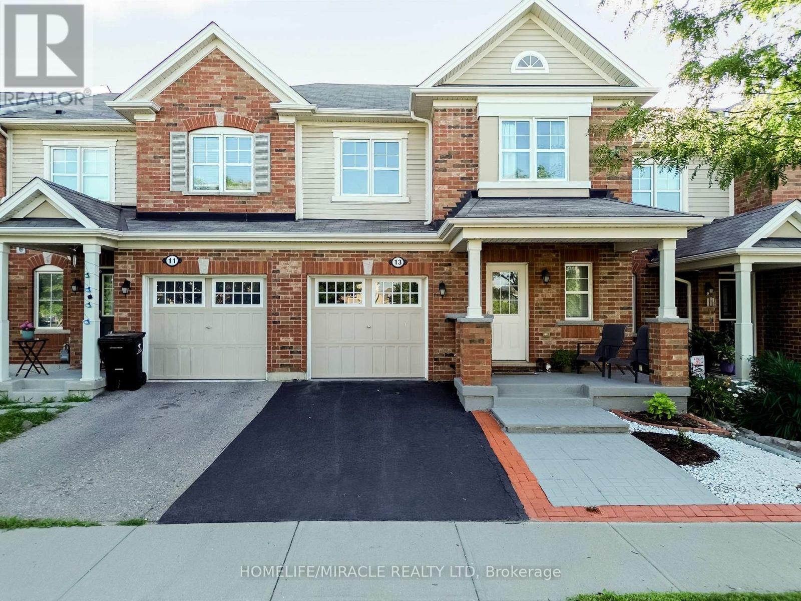 13 ARBOURVIEW CRESCENT, Kitchener, Ontario