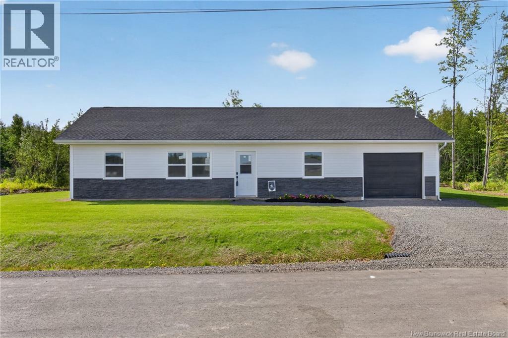 24 Fawcett Avenue, Petitcodiac, New Brunswick  E4Z 4H4 - Photo 1 - NB143865