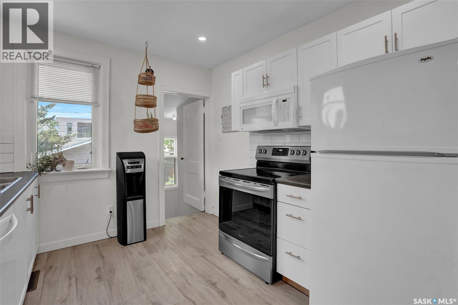 2604 Robinson Street, Regina, Saskatchewan  S4T 2R4 - Photo 12 - SK043140