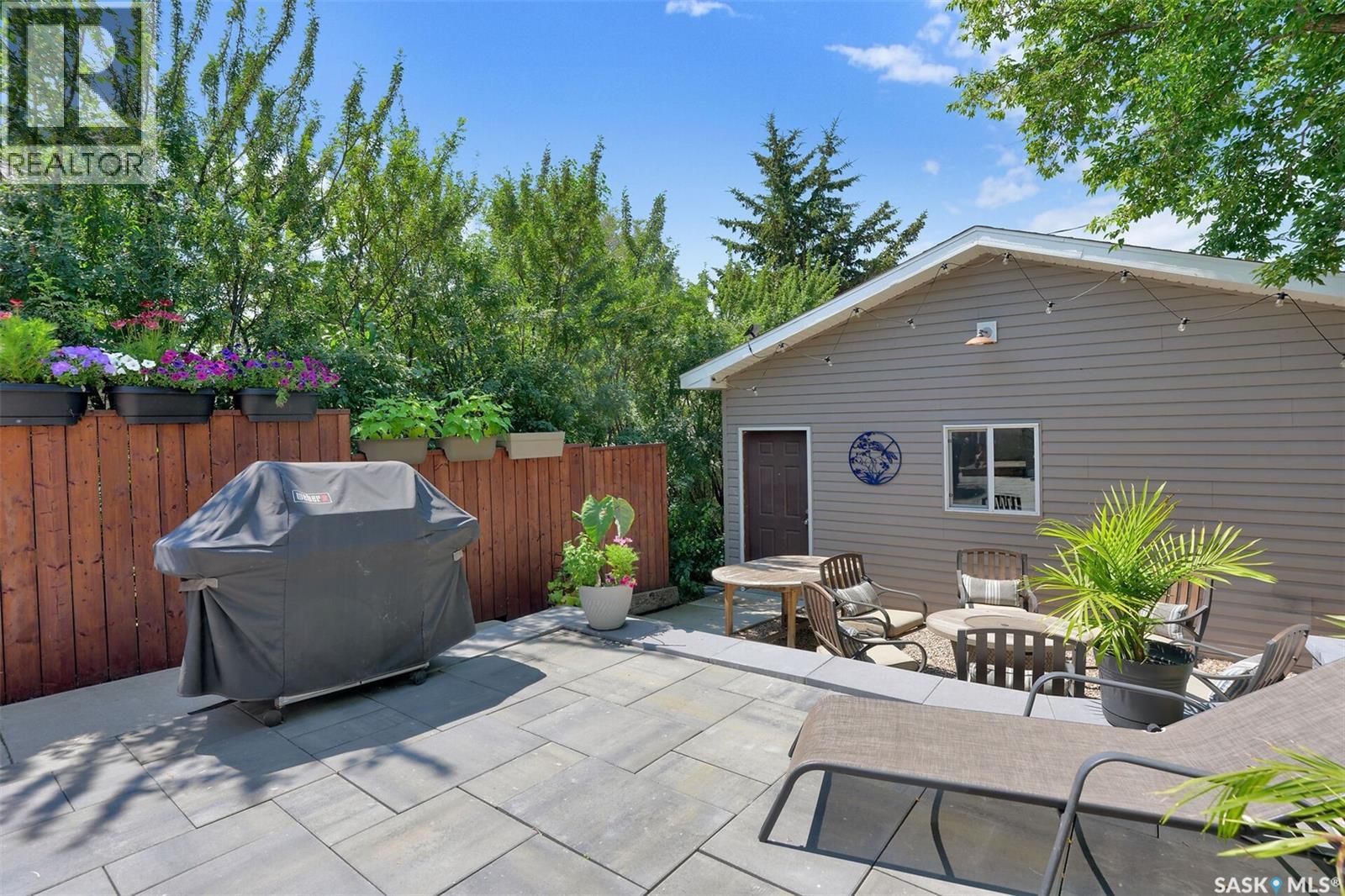 2604 Robinson Street, Regina, Saskatchewan  S4T 2R4 - Photo 31 - SK043140