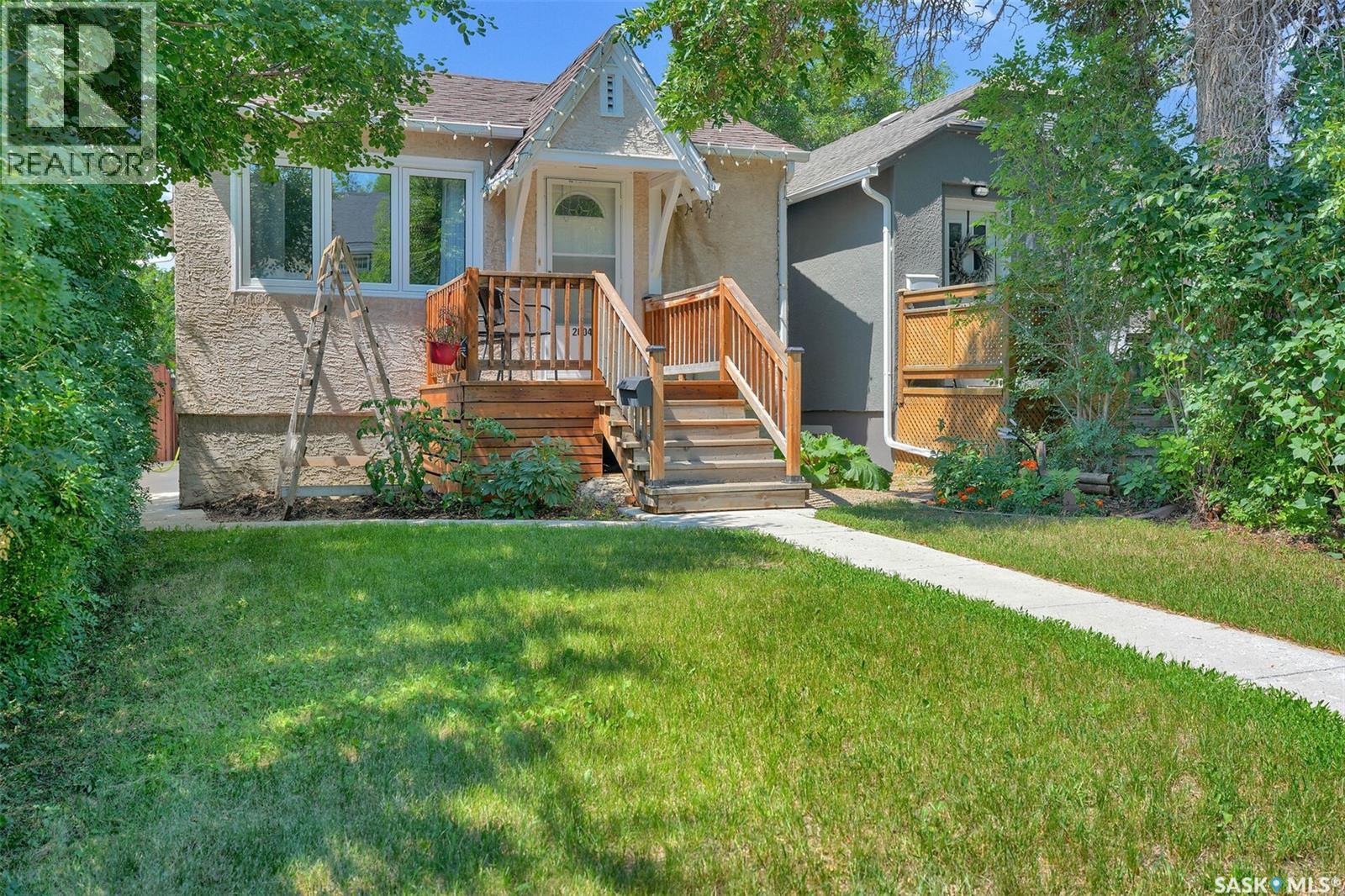 2604 Robinson Street, Regina, Saskatchewan  S4T 2R4 - Photo 35 - SK043140