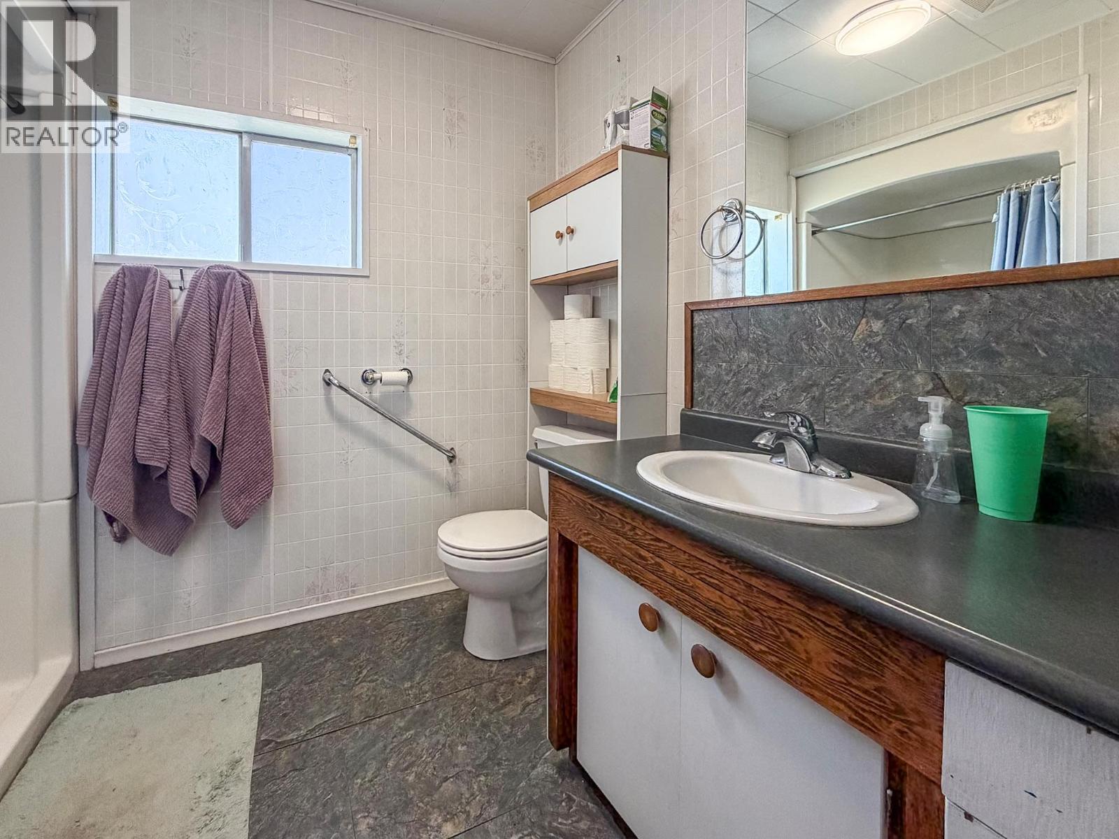 87 Little Van Horne Street S, Cranbrook, British Columbia V1C 1Z7 - Photo 9 - 10395343