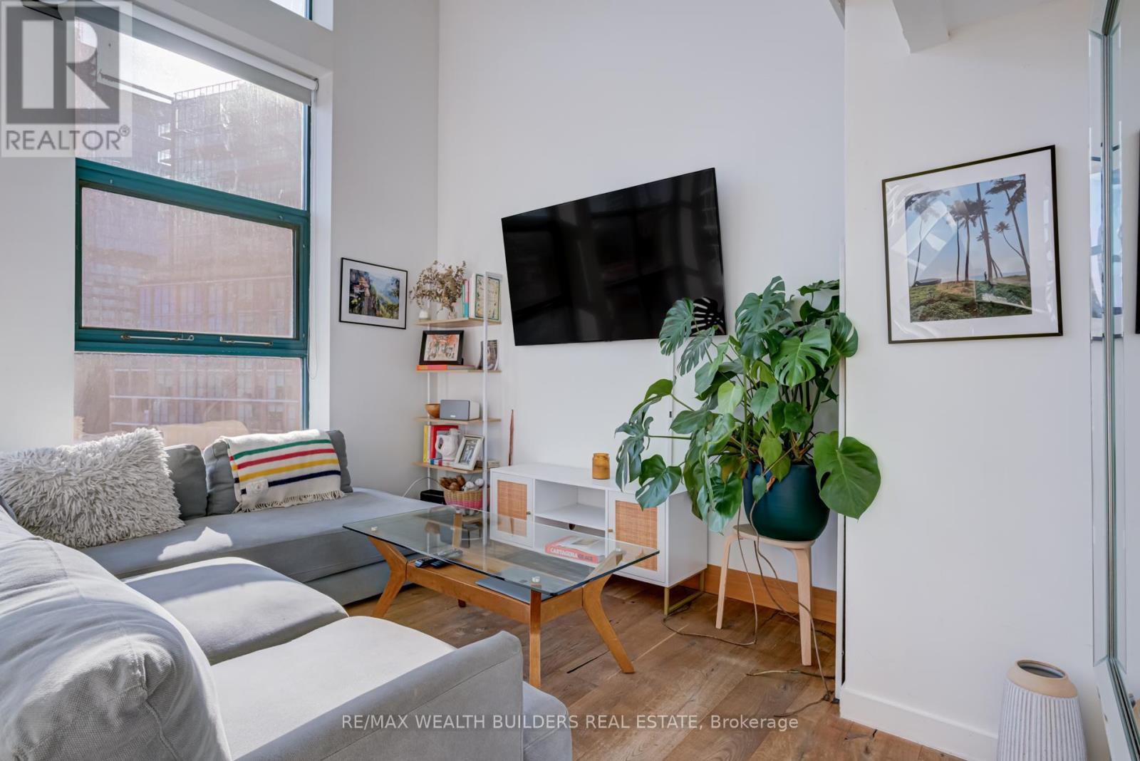 403 - 393 King Street E, Toronto, Ontario  M5A 1L3 - Photo 4 - C13592652