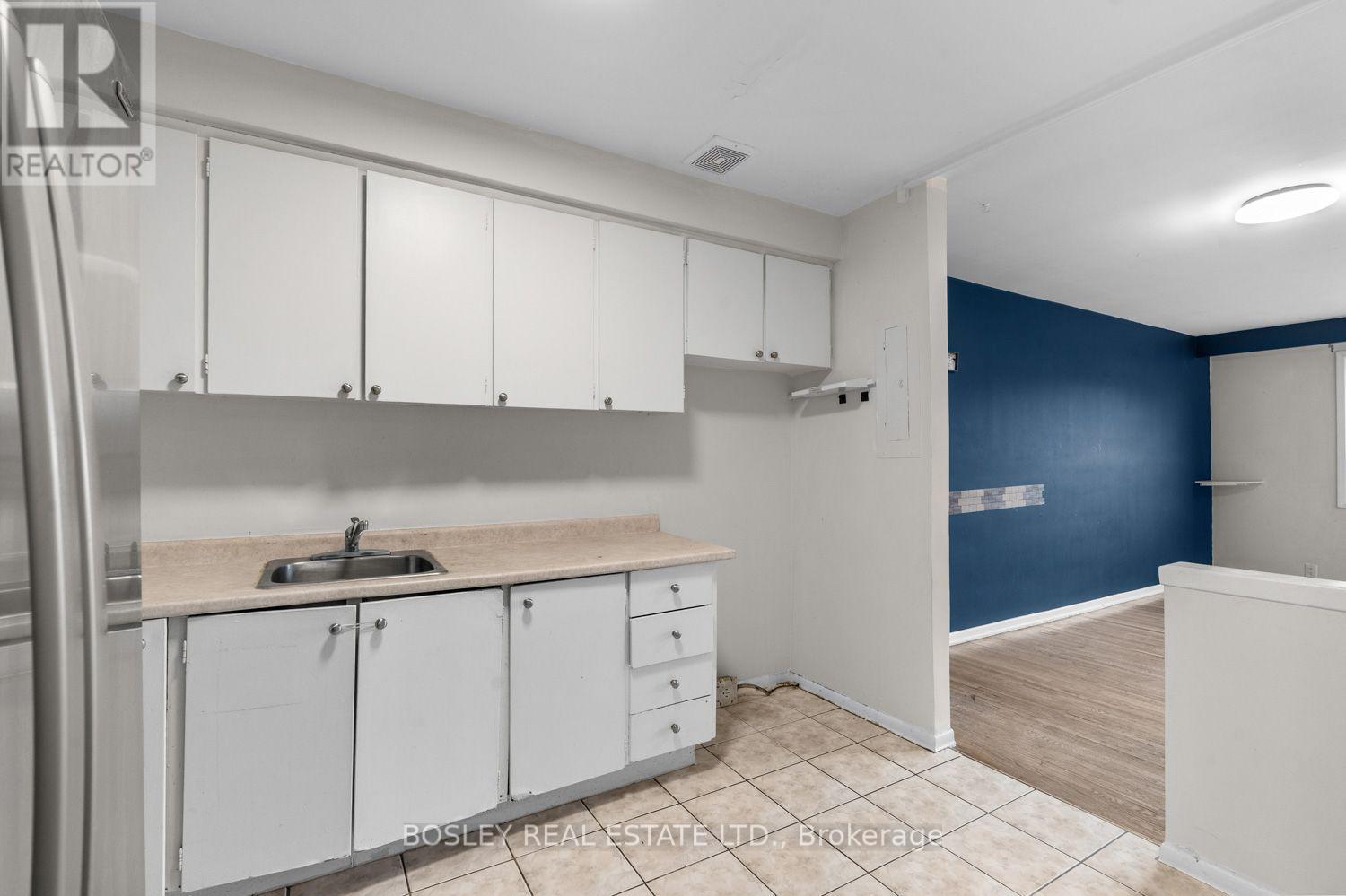 3524 Bathurst Street, Toronto, Ontario  M6A 2C6 - Photo 36 - C13592760