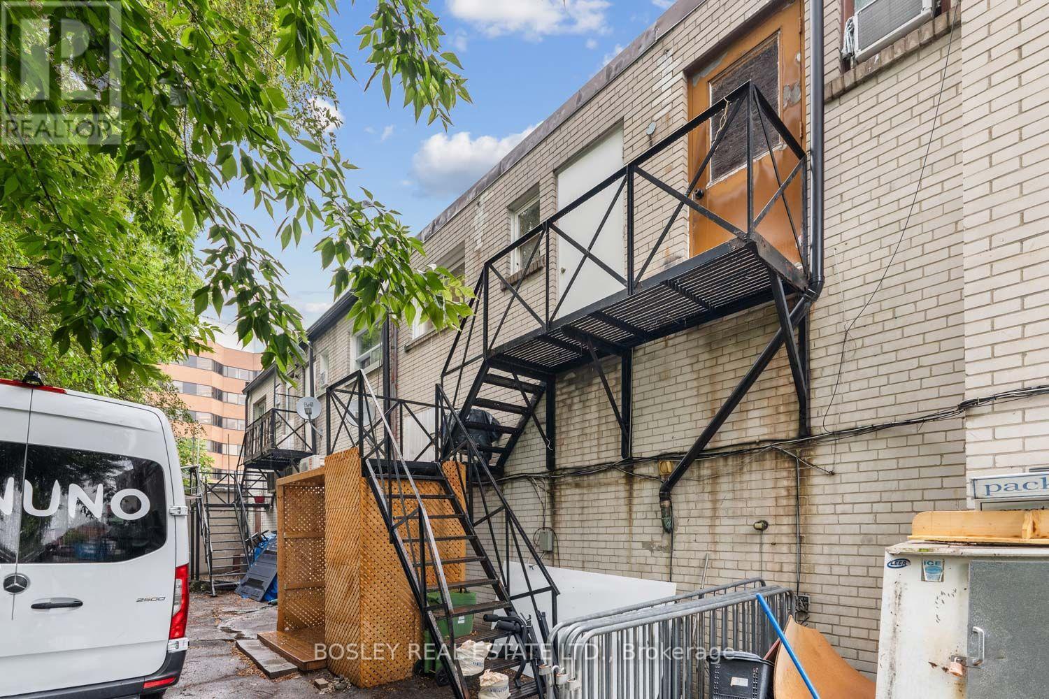 3524 Bathurst Street, Toronto, Ontario  M6A 2C6 - Photo 46 - C13592760