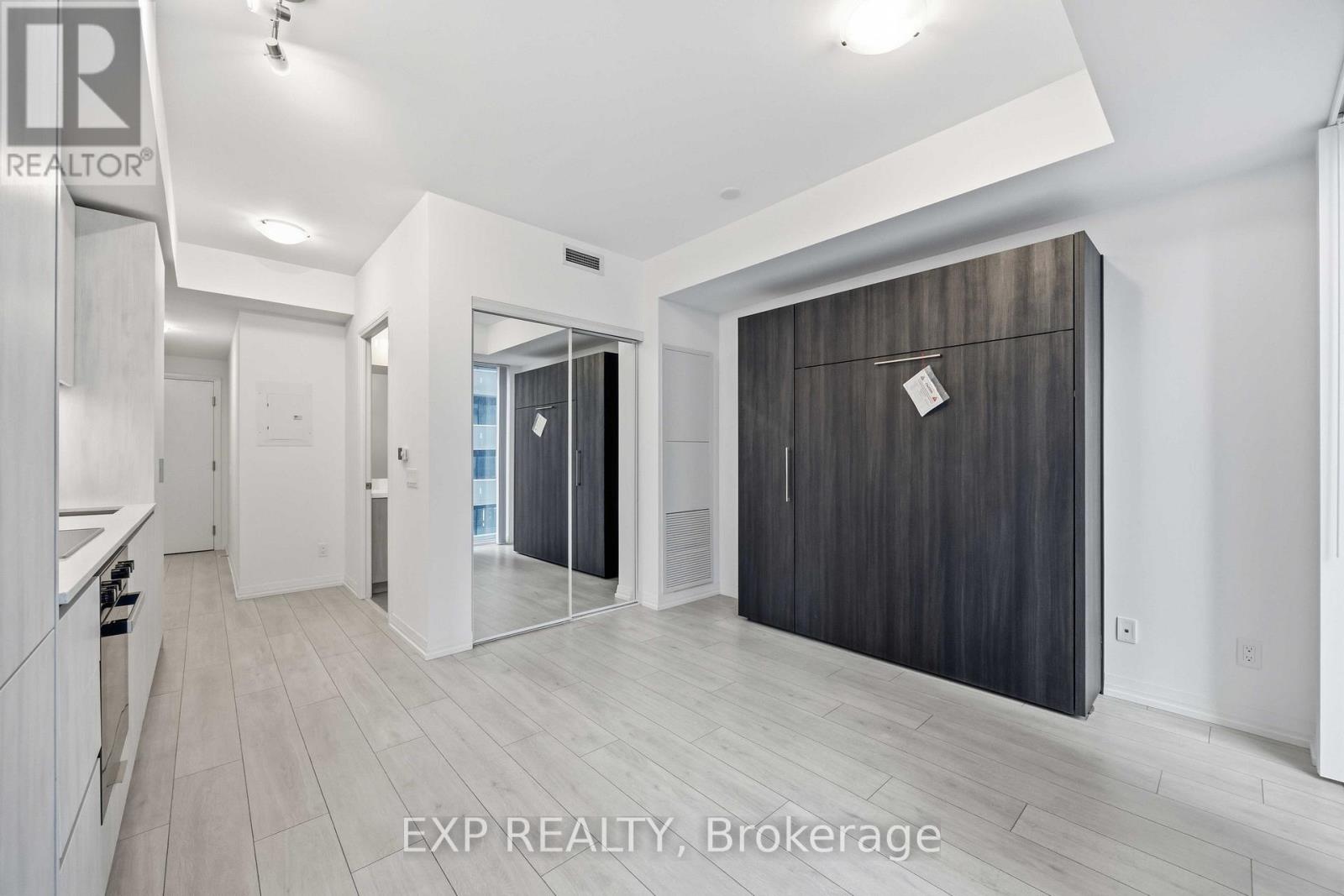 1601 - 400 King Street W, Toronto, Ontario  M5V 0X8 - Photo 4 - C13592882