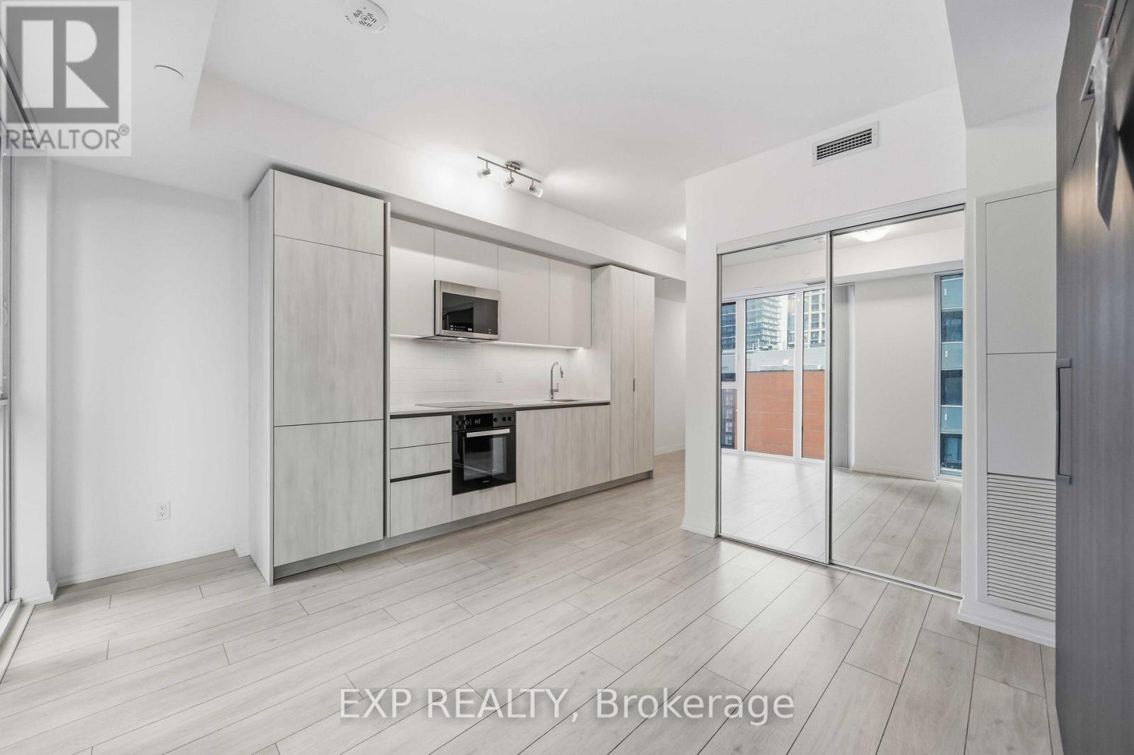 1601 - 400 King Street W, Toronto, Ontario  M5V 0X8 - Photo 5 - C13592882
