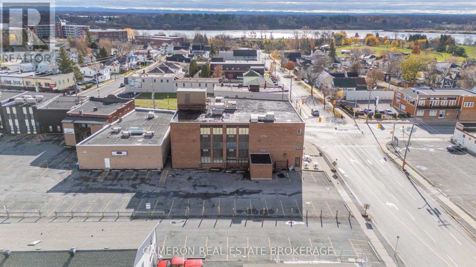 4 Montreal Road, Cornwall, Ontario  K6H 1B1 - Photo 4 - X13592896
