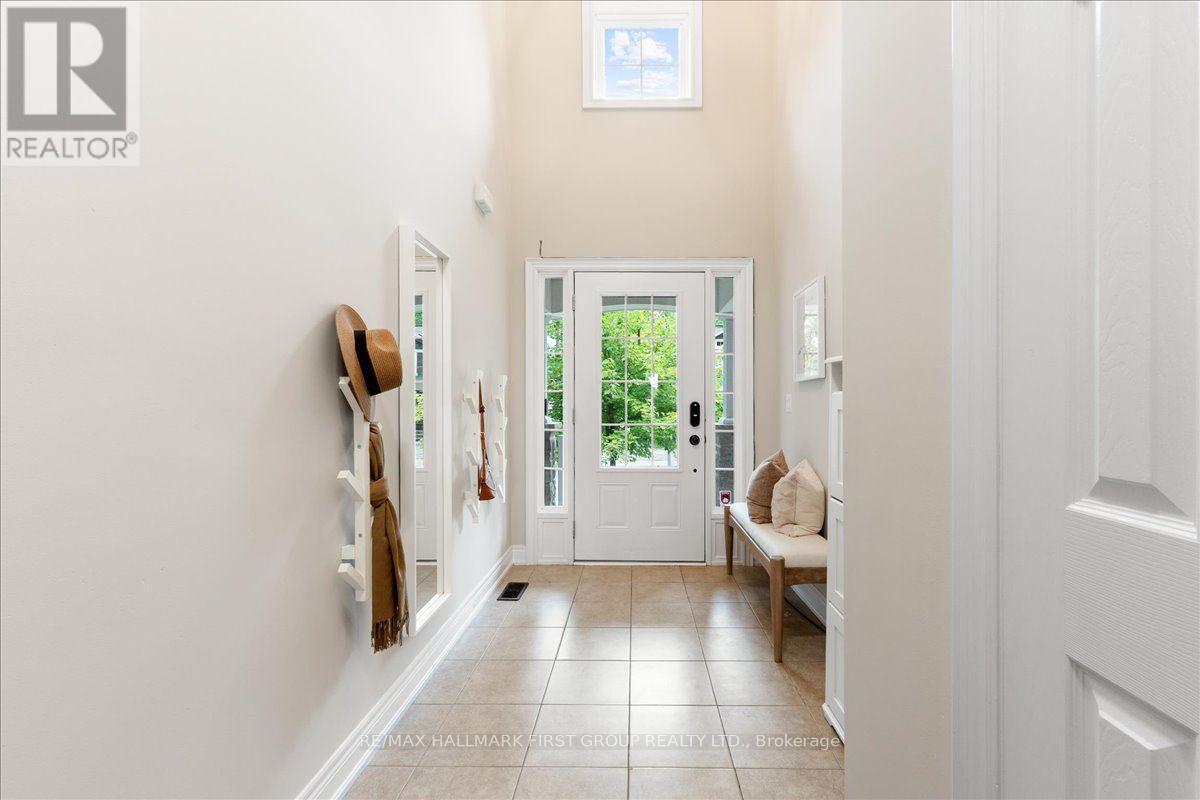 53f Dentonia Park Avenue, Toronto, Ontario  M4C 0A4 - Photo 5 - E13592584