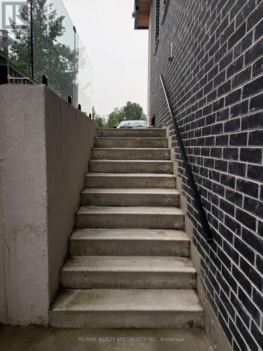 Lower - 1987 Glendale Drive, Pickering, Ontario  L1V 1V8 - Photo 34 - E13592690