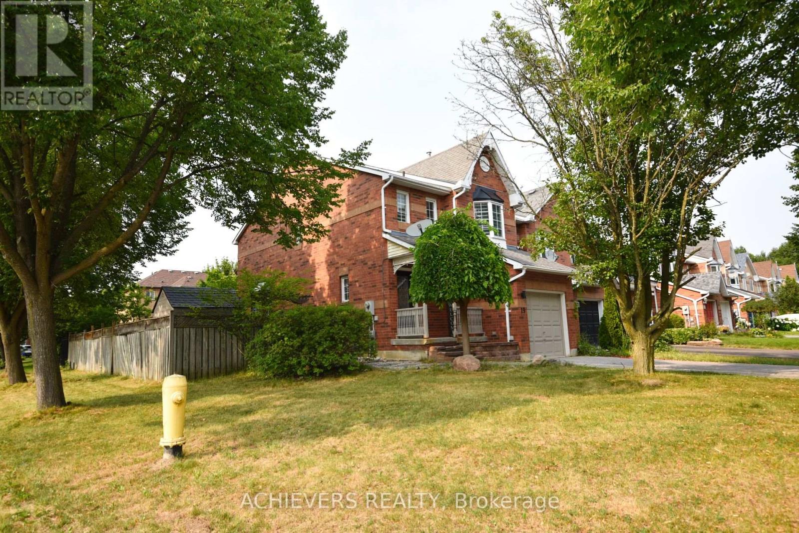 19 Mccullock Crescent, Ajax, Ontario  L1T 3X1 - Photo 3 - E13592876