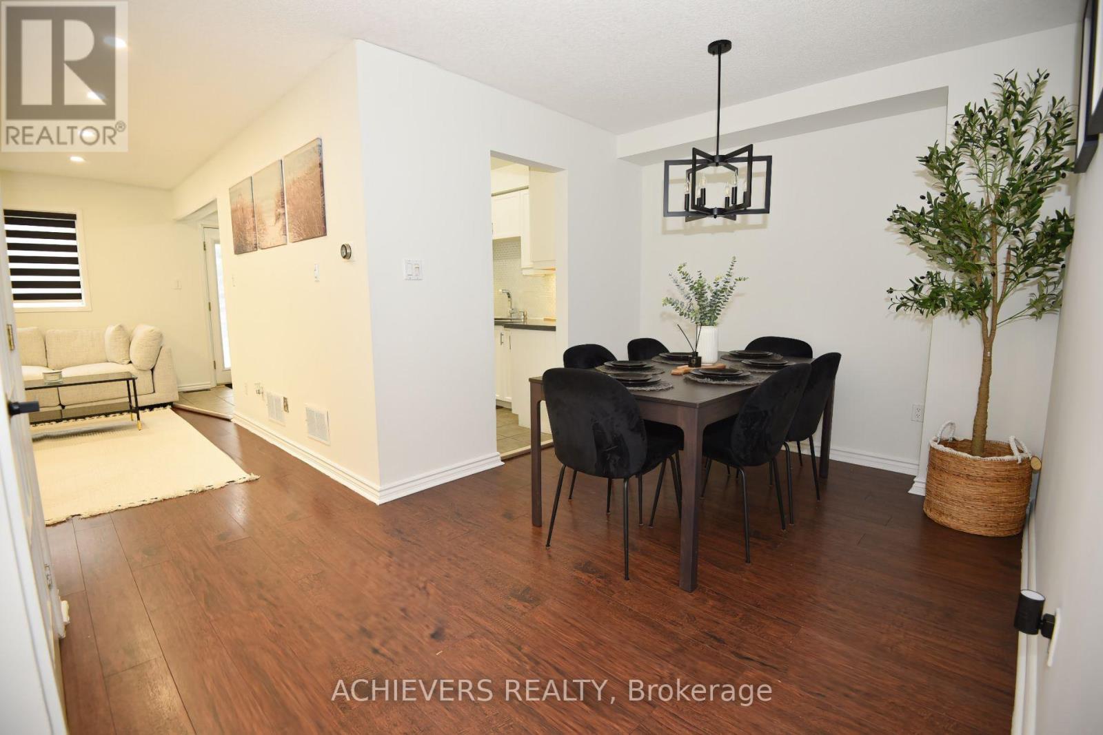 19 Mccullock Crescent, Ajax, Ontario  L1T 3X1 - Photo 5 - E13592876