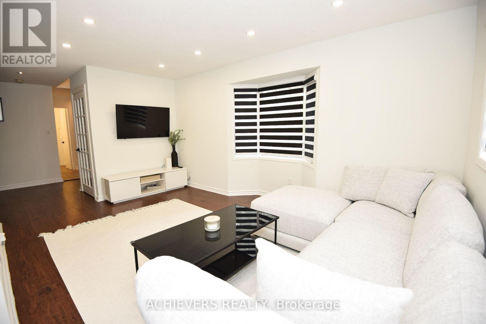 19 Mccullock Crescent, Ajax, Ontario  L1T 3X1 - Photo 8 - E13592876